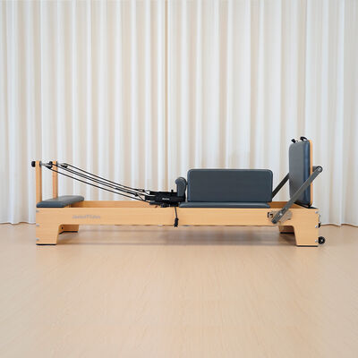 Kalite Ticari Stüdyo Beech Wood Pro Pilates Reformer Yatak Fitness Merkezi fabrika
