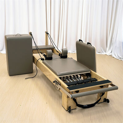 Qualidade Venda direta de fábrica Equipamento e acessórios de treinamento de pilates de madeira de bordo portátil com estofado para estúdio e máquina de pilates corporal Fábrica