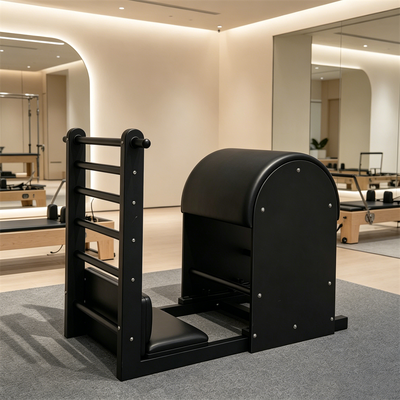 Jakość Łóżeczko Pilates Sprzęt Pilates Drewniana ramka metalowa Dąb Trapez Stolik Cadillac Reformer Krzesło Kręgosłup Korektor Dostosowywalne opcje kolorów fabryka