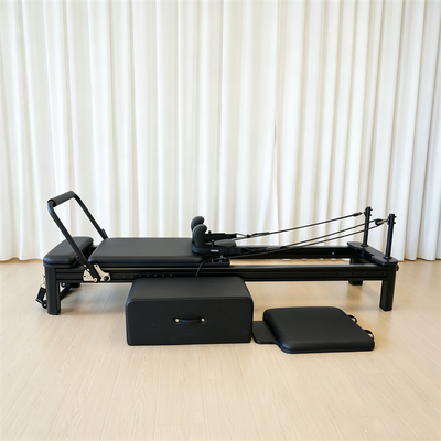 Qualité Ensemble complet de lit de Pilates à piste complète en aluminium noir robuste, réformateur pour maison et studio de Yoga Usine